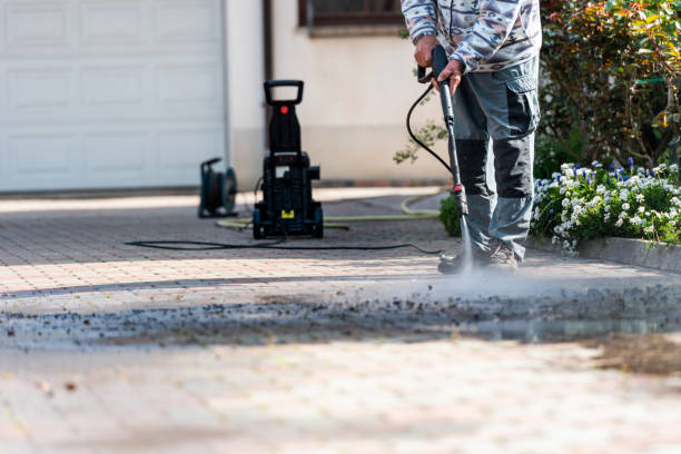 Garage Pressure Washing in College Place, WA